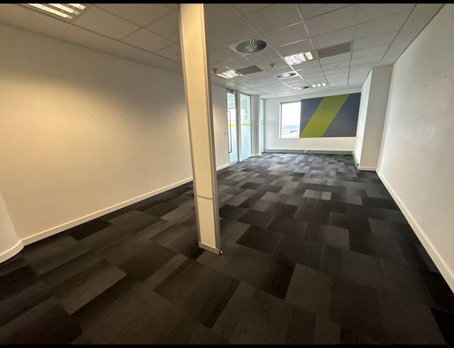 3,718M² OFFICE TO LET IN SANDTON CENTRAL